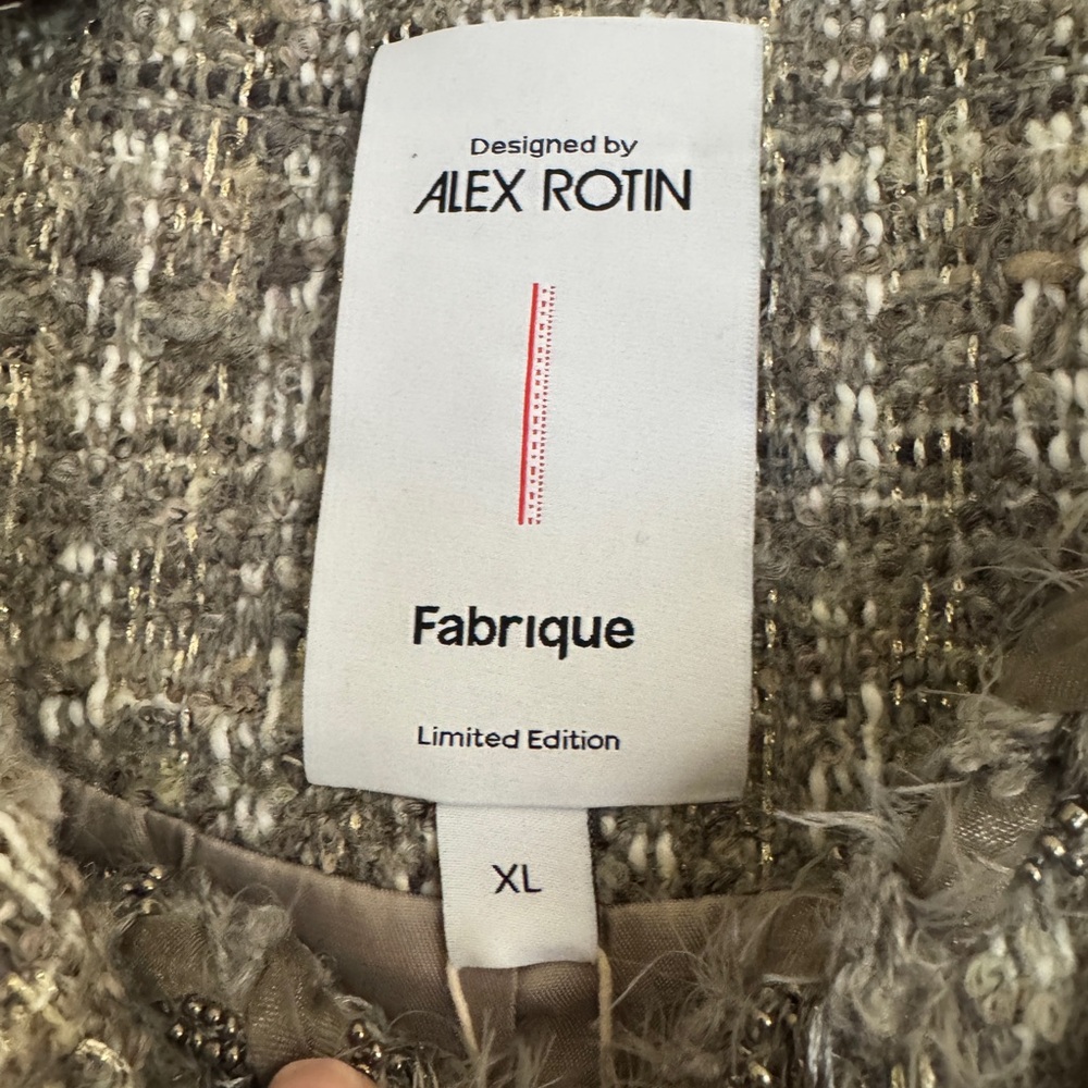 Cropped Jacket - Picture 3 of 5